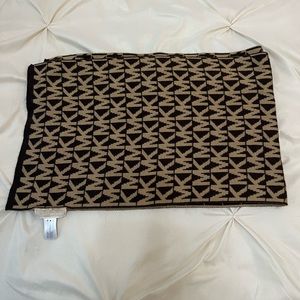Michael Kors printed pattered brown/beige scarf.